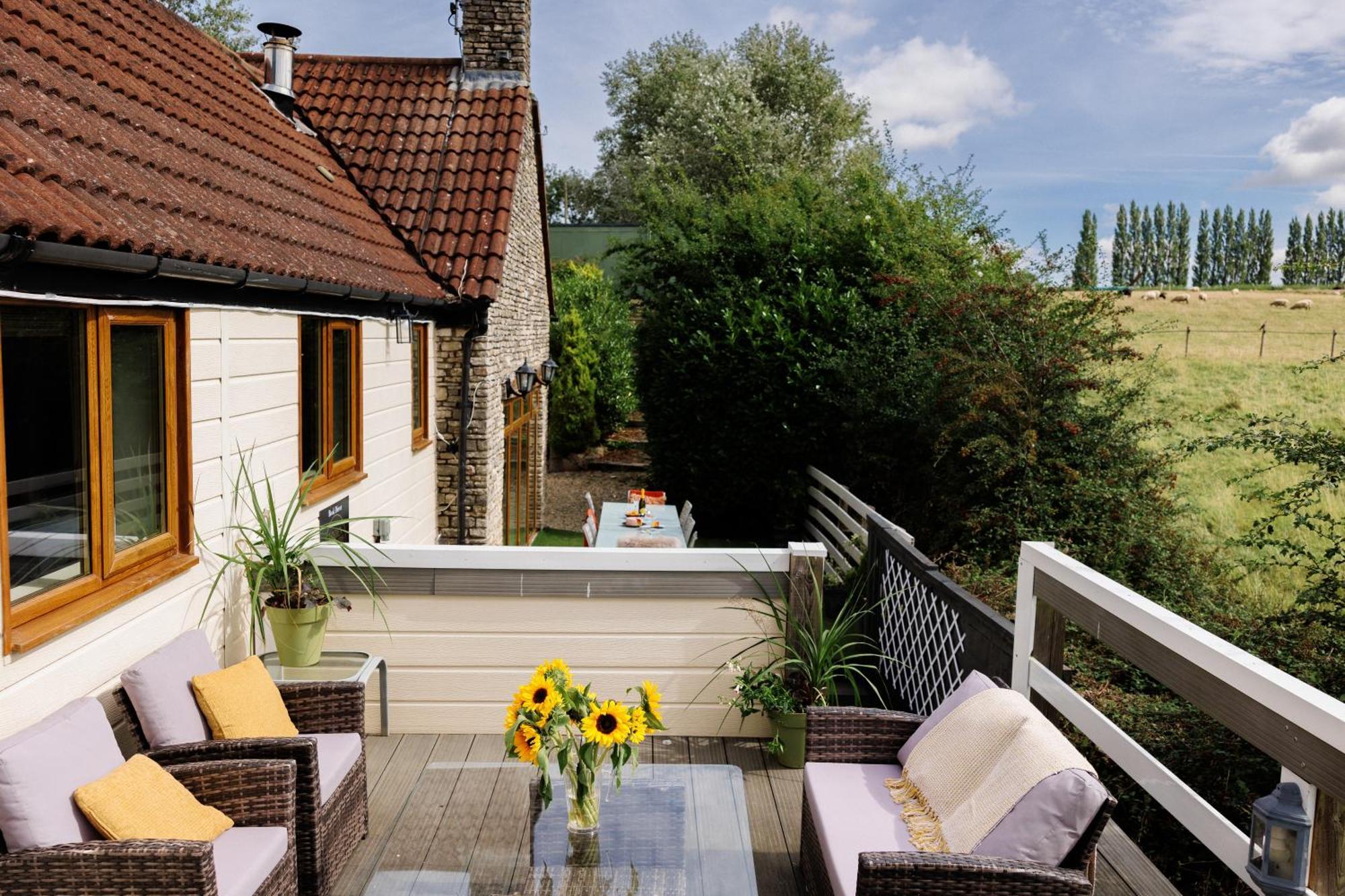 The West Barn Near Bath, Sleeps 24 And 2 Hot Tubs Villa Бристол Екстериор снимка